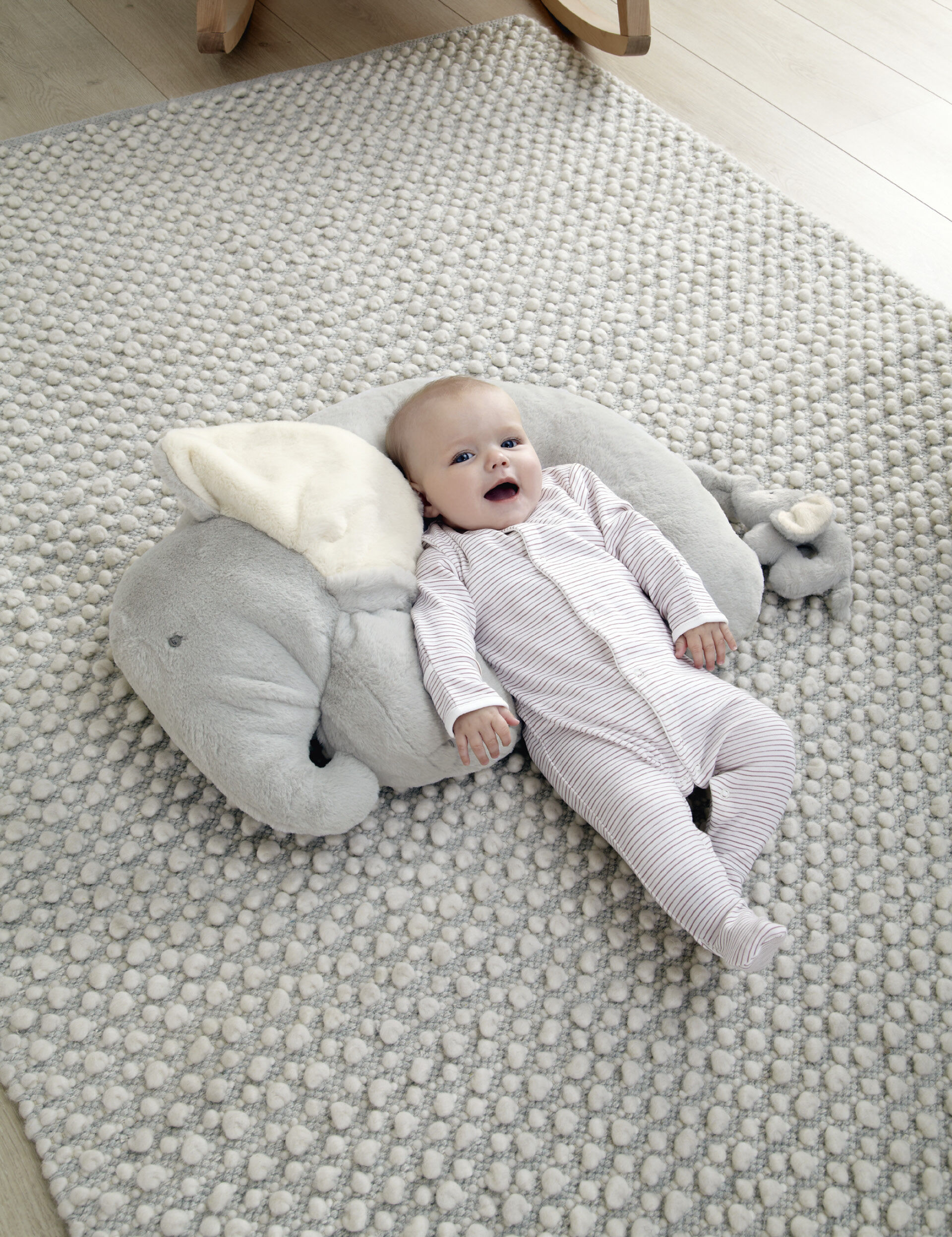Tummy Time Snugglerug - Welcome to the World Elephant image number 4