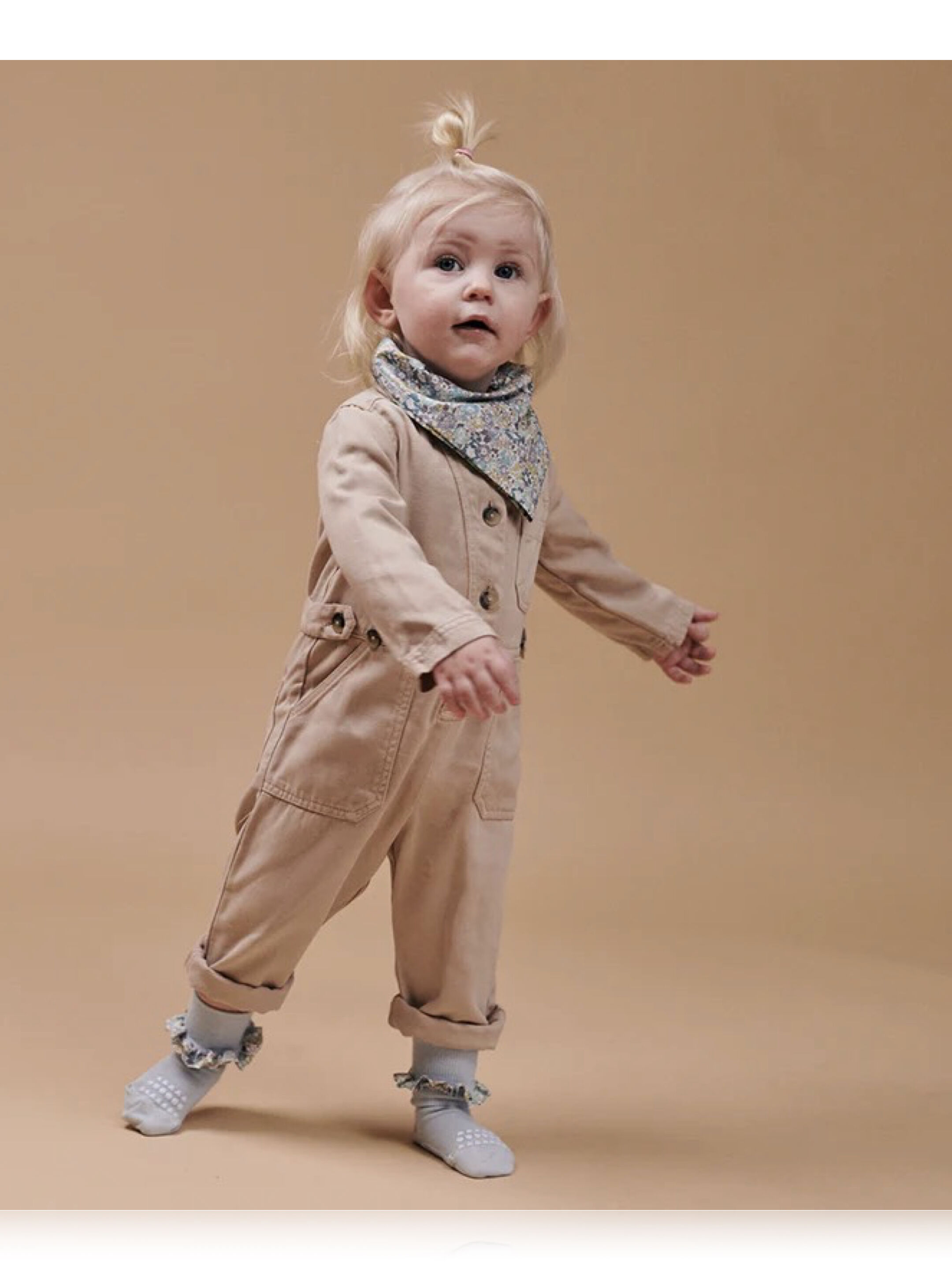 Non-slip Socks Bamboo - Dusty Blue with Liberty Ruffle image number 1