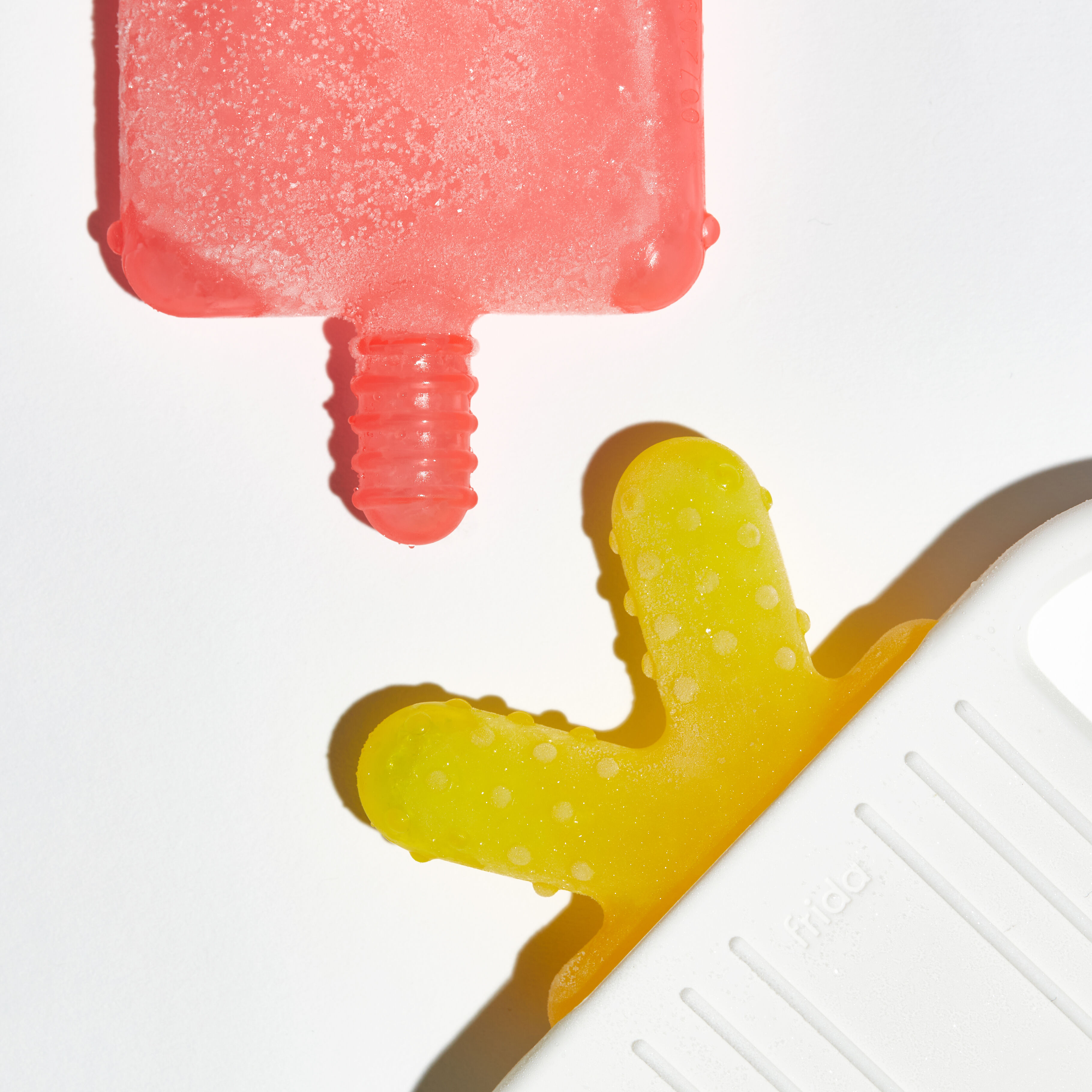 Fridababy - Not Too Cold To Hold Bpa Free Silicone Teether image number 4