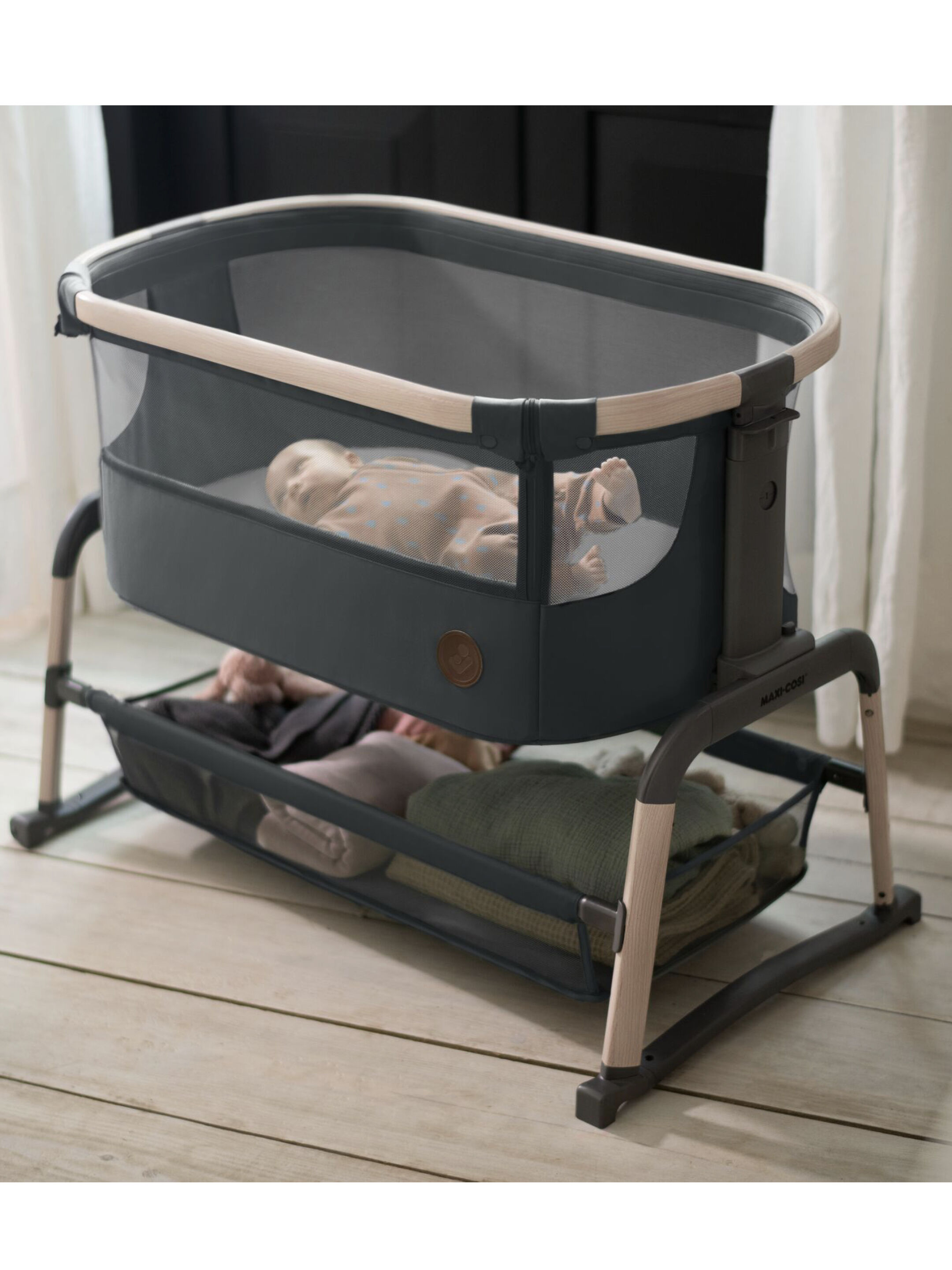 Maxi Cosi Iora Air Co-Sleeper - Beyond Graphite image number 8