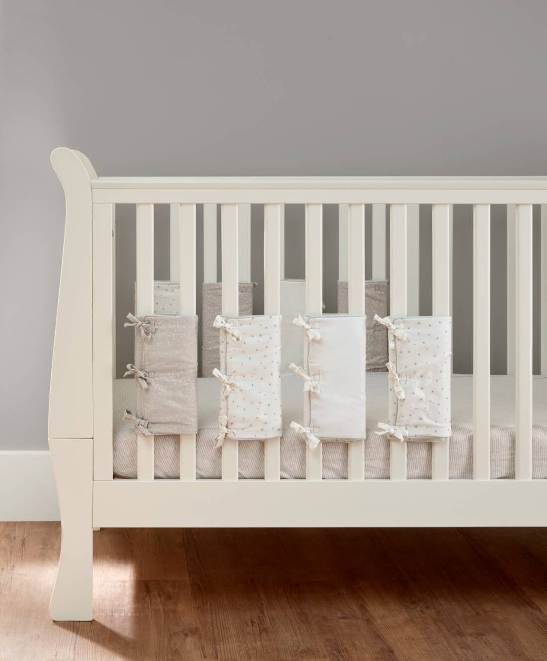 Mamas and papas 2025 cot bar bumpers