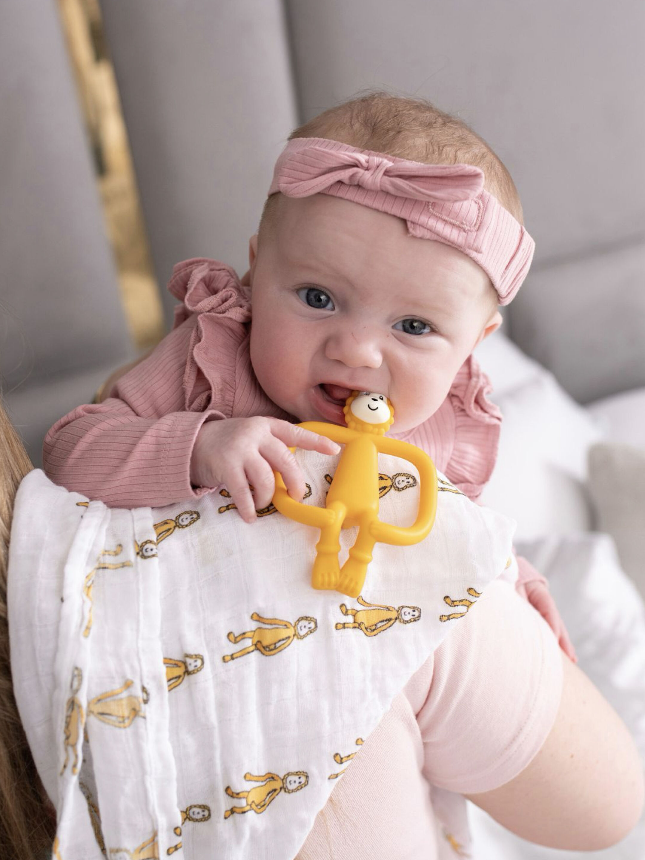 Matchstick Monkey Animal Teether & Muslin Gift Set - Giraffe image number 4