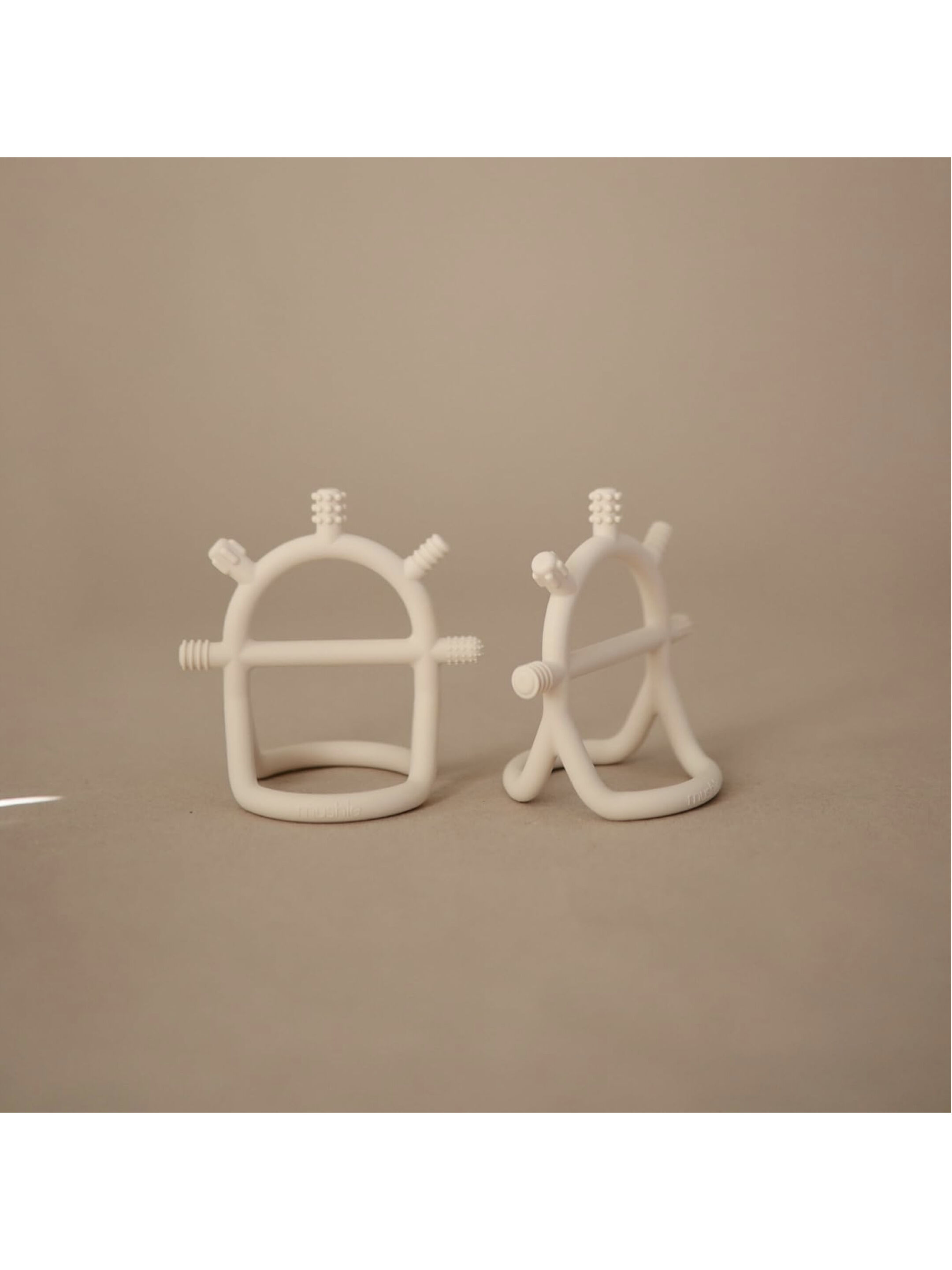 Mushie&nbsp;​​No-Drop Sensory Teether​&nbsp;(Shifting Sand) image number 3