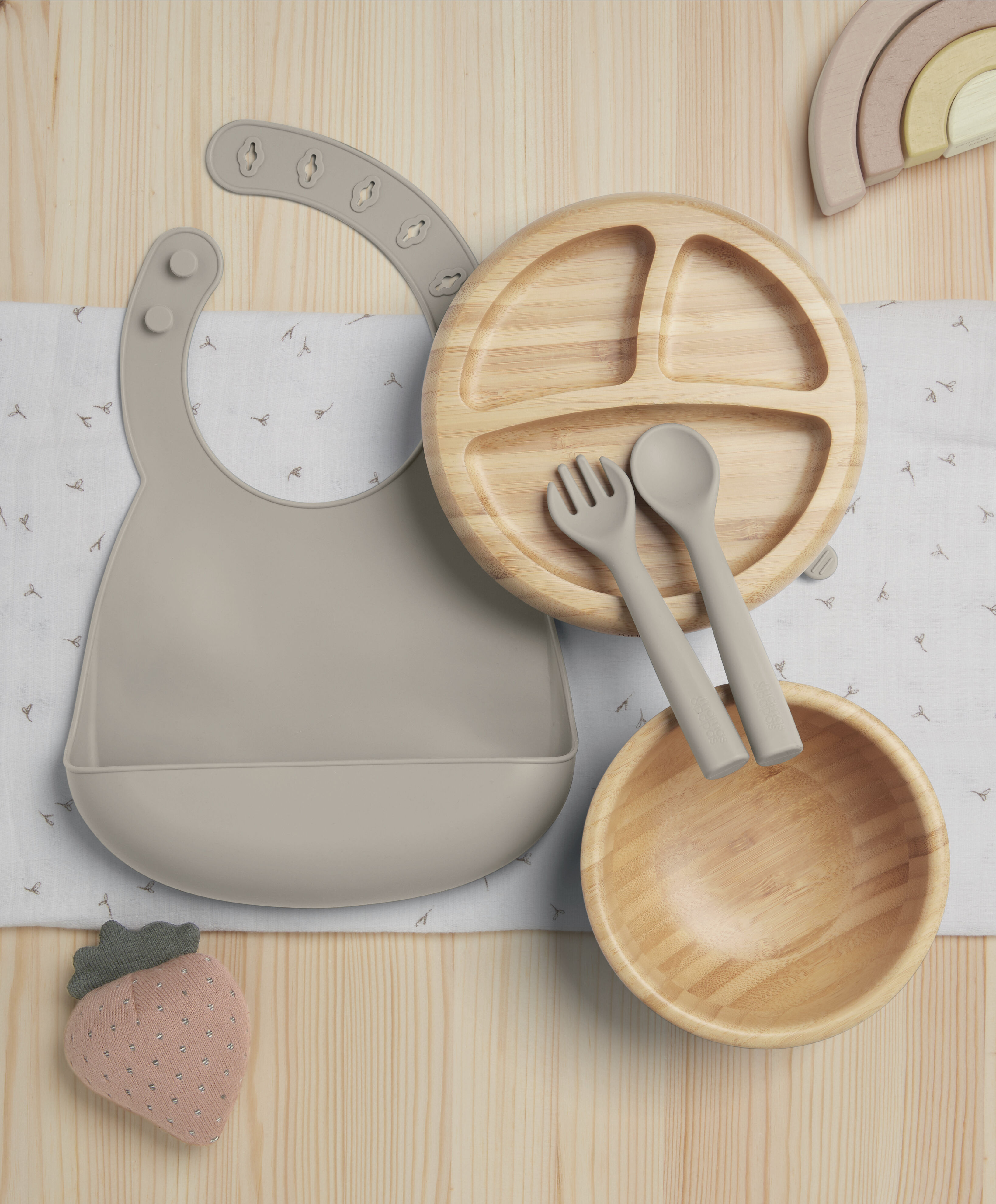 First Mealtime Bamboo Set - Truffle image number 1