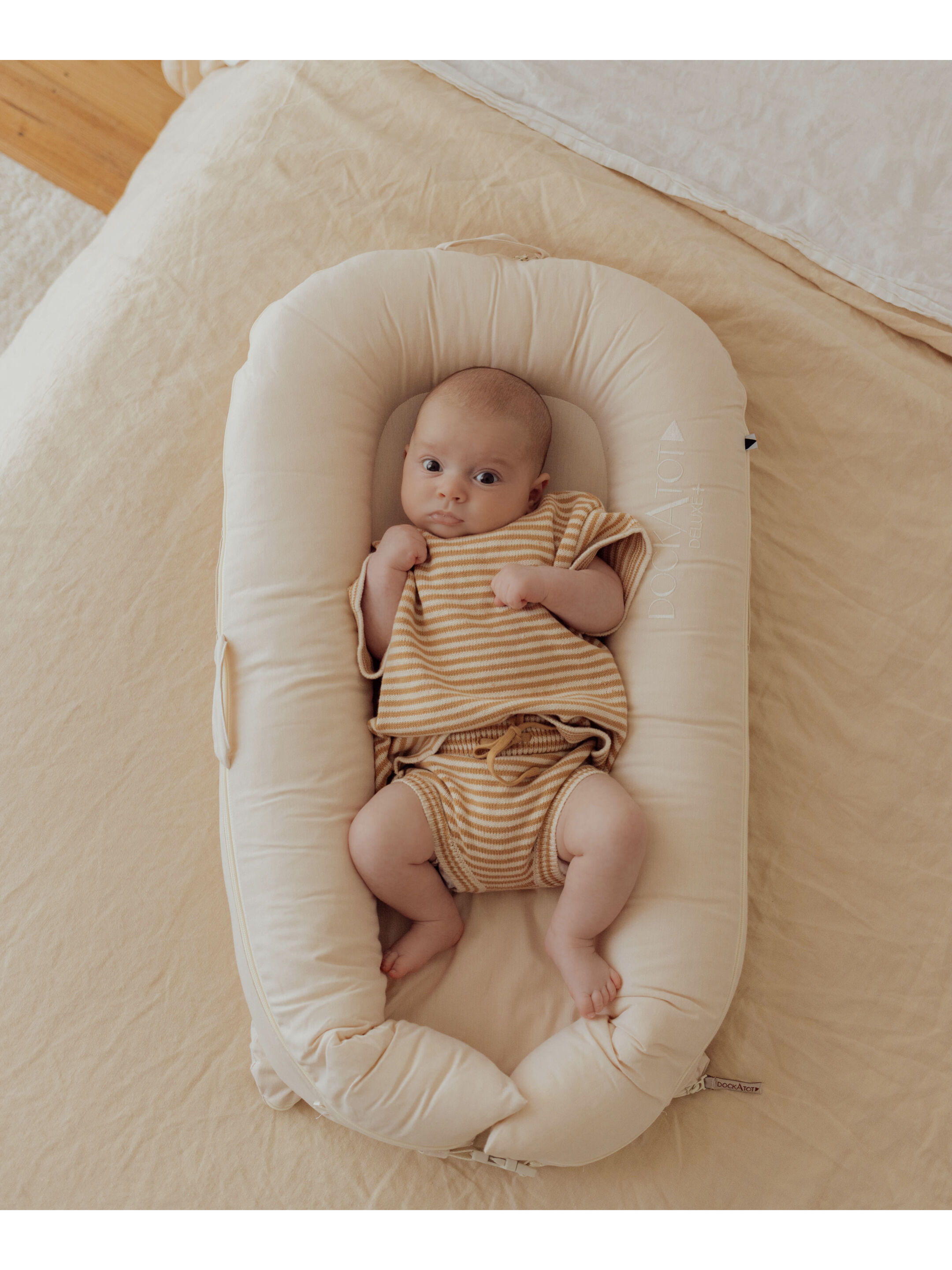 Dockatot Deluxe+ Baby Pod Sand Chambray image number 3