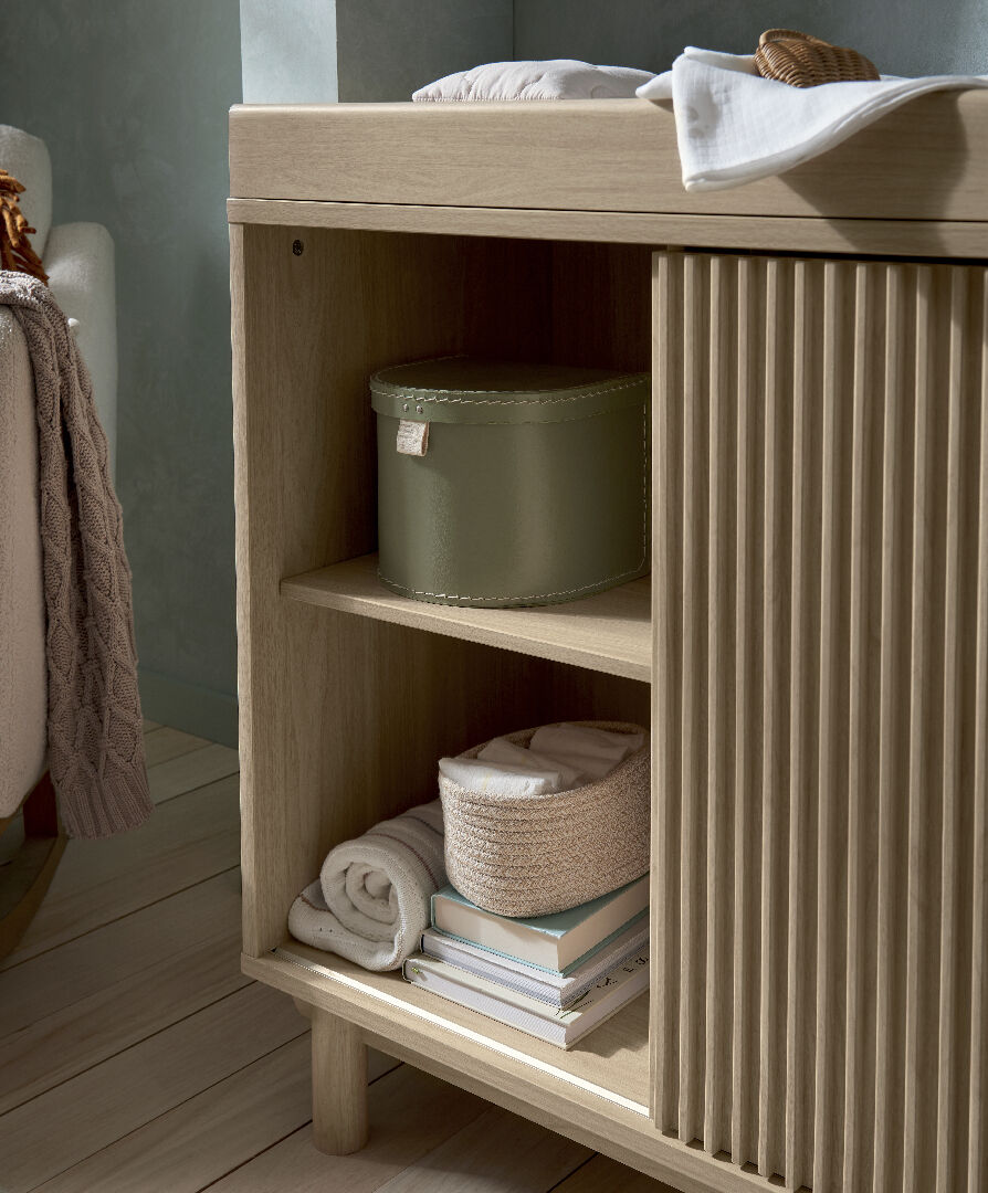 Oska Wide Dresser Changer - Natural/Oak image number 10