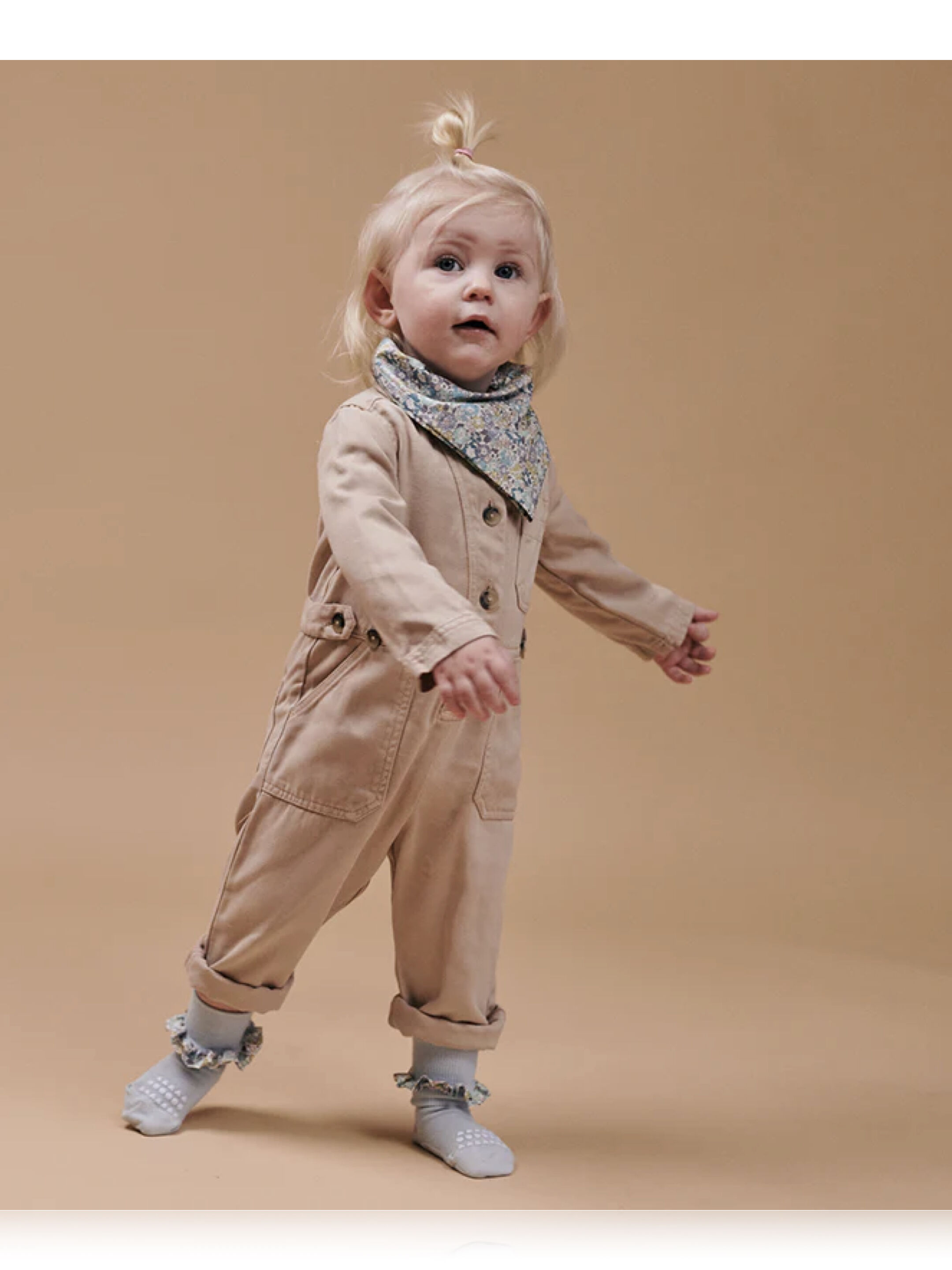 Non-slip Socks Bamboo - Sky Blue with Liberty Ruffle image number 1