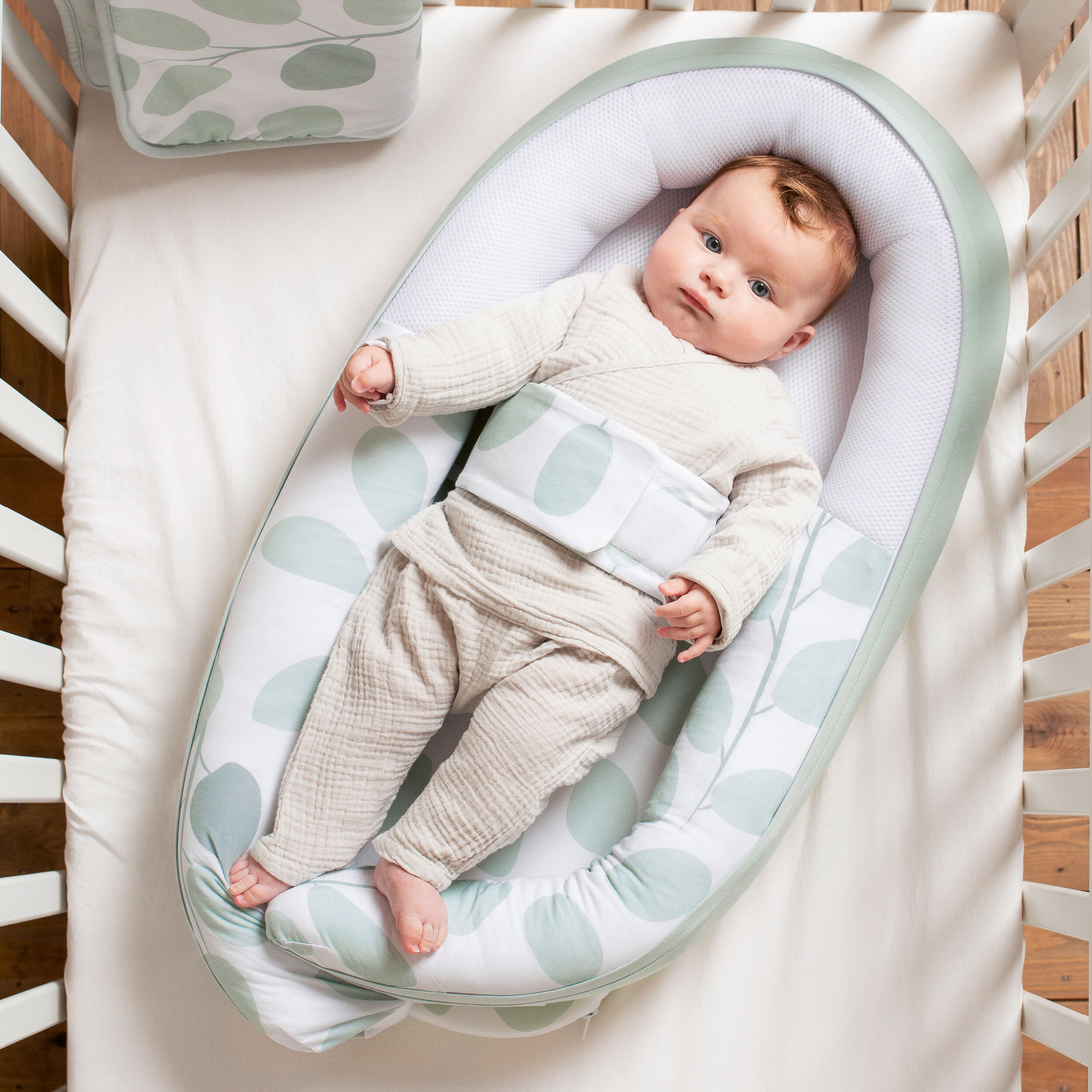 Doomoo Cocoon Sleeping Nest - Aqua Green image number 4