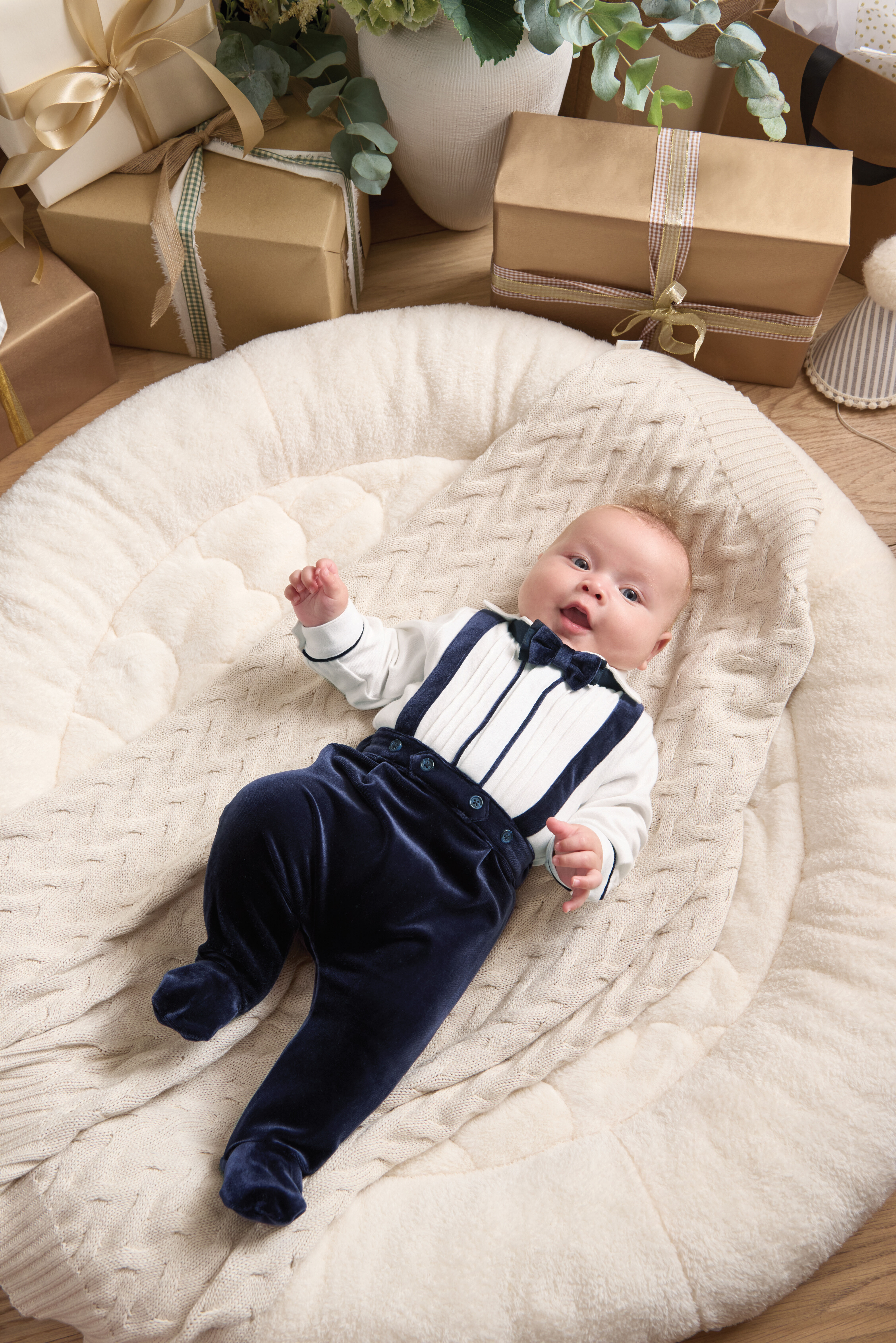 2 Piece Mock Tuxedo and Bow Tie Set - Navy image number 6