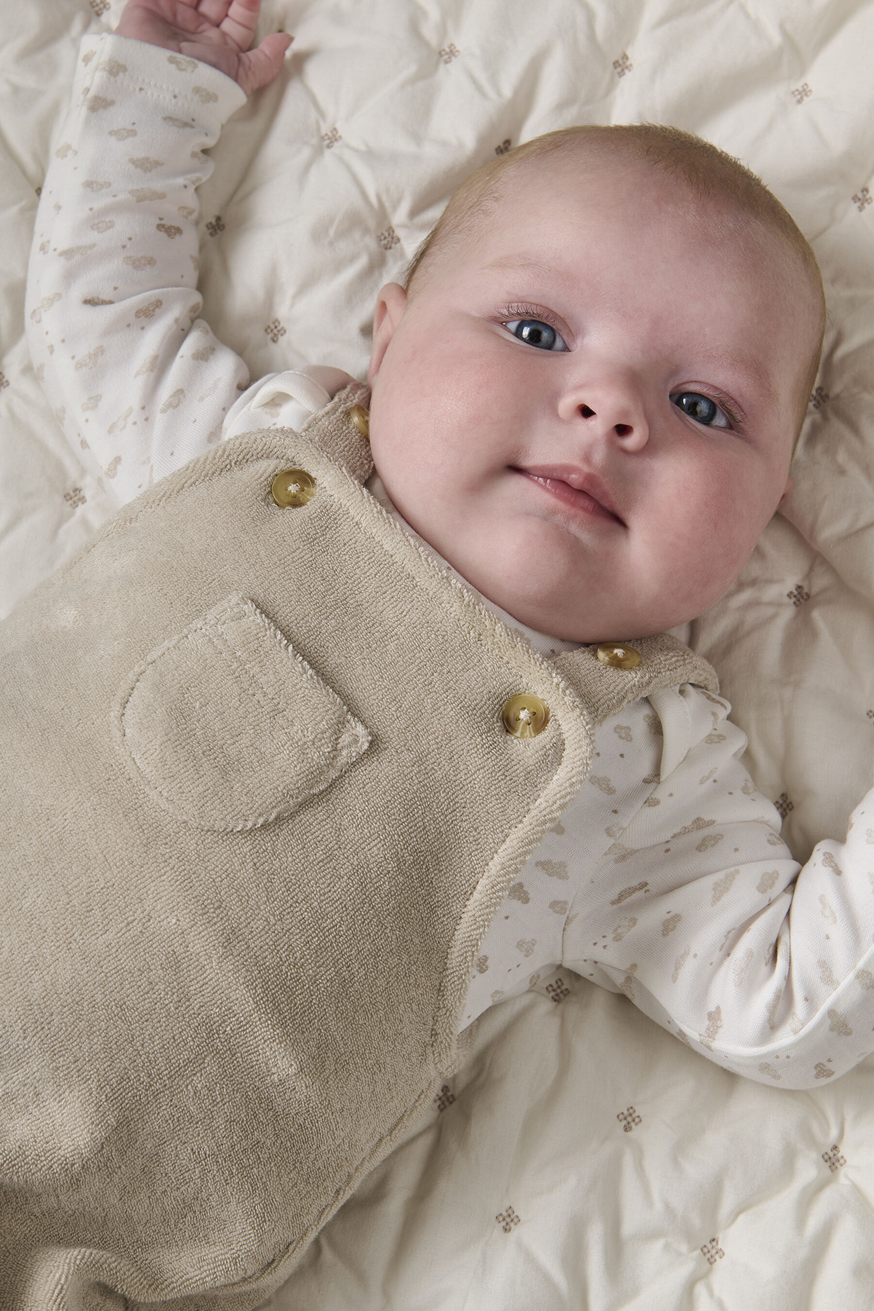 2 piece Bodysuit & Towel Dungaree Set image number 6