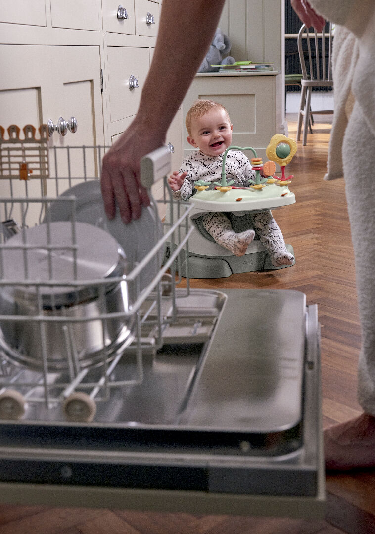 Bug 3-in-1 Floor & Booster Seat with Activity Tray - Pebble image number 9