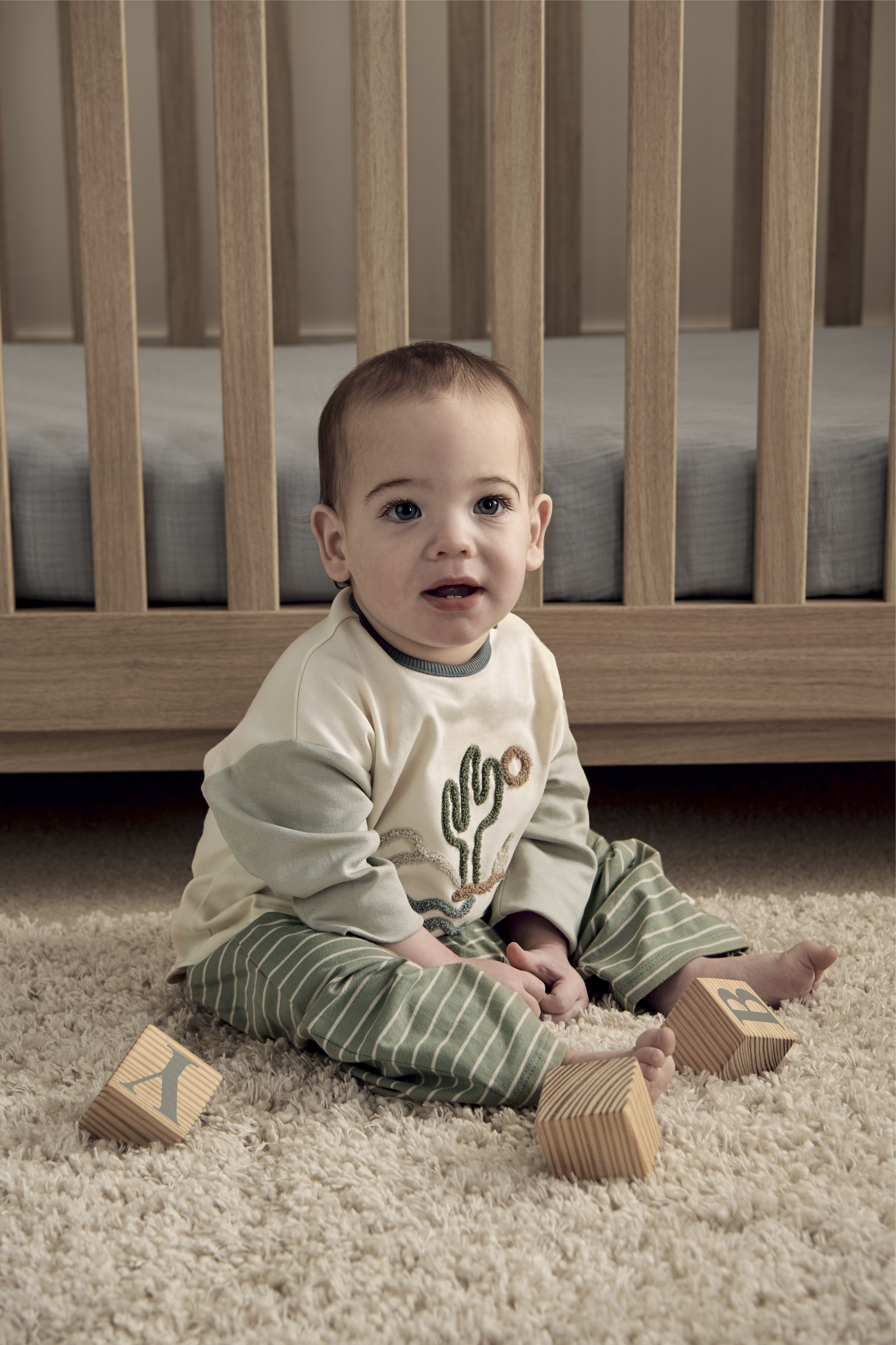 Sunshine T-Shirt & Stripped Trousers image number 2