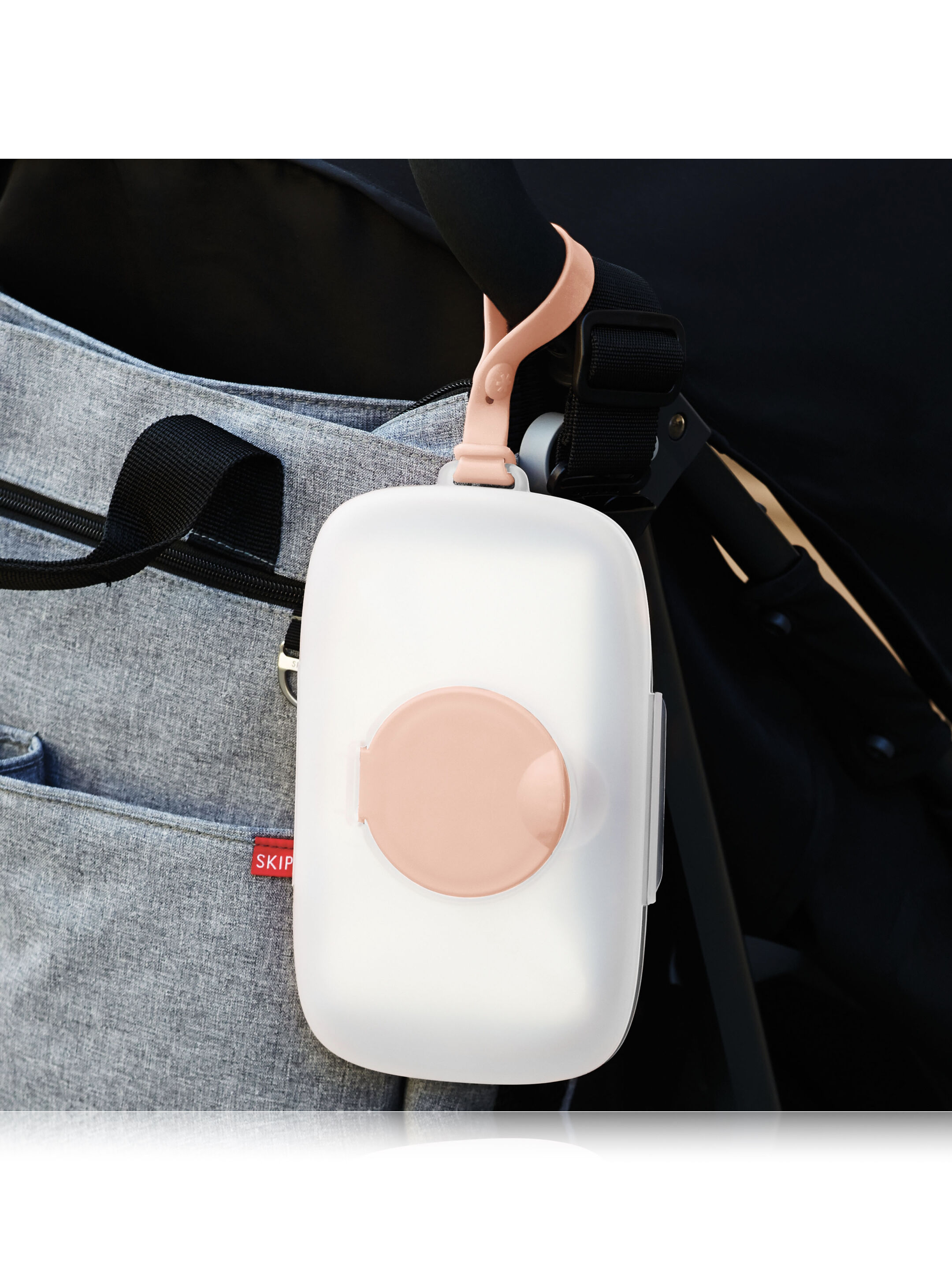 Grab & Go Wipes Case image number 5