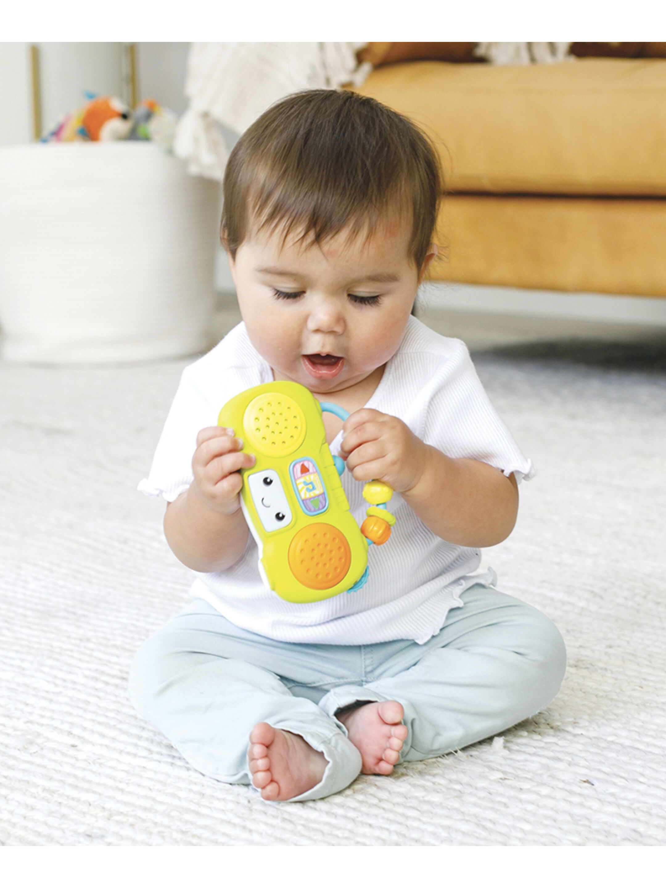 Infantino Music & Light Pretend Mini Boombox image number 2