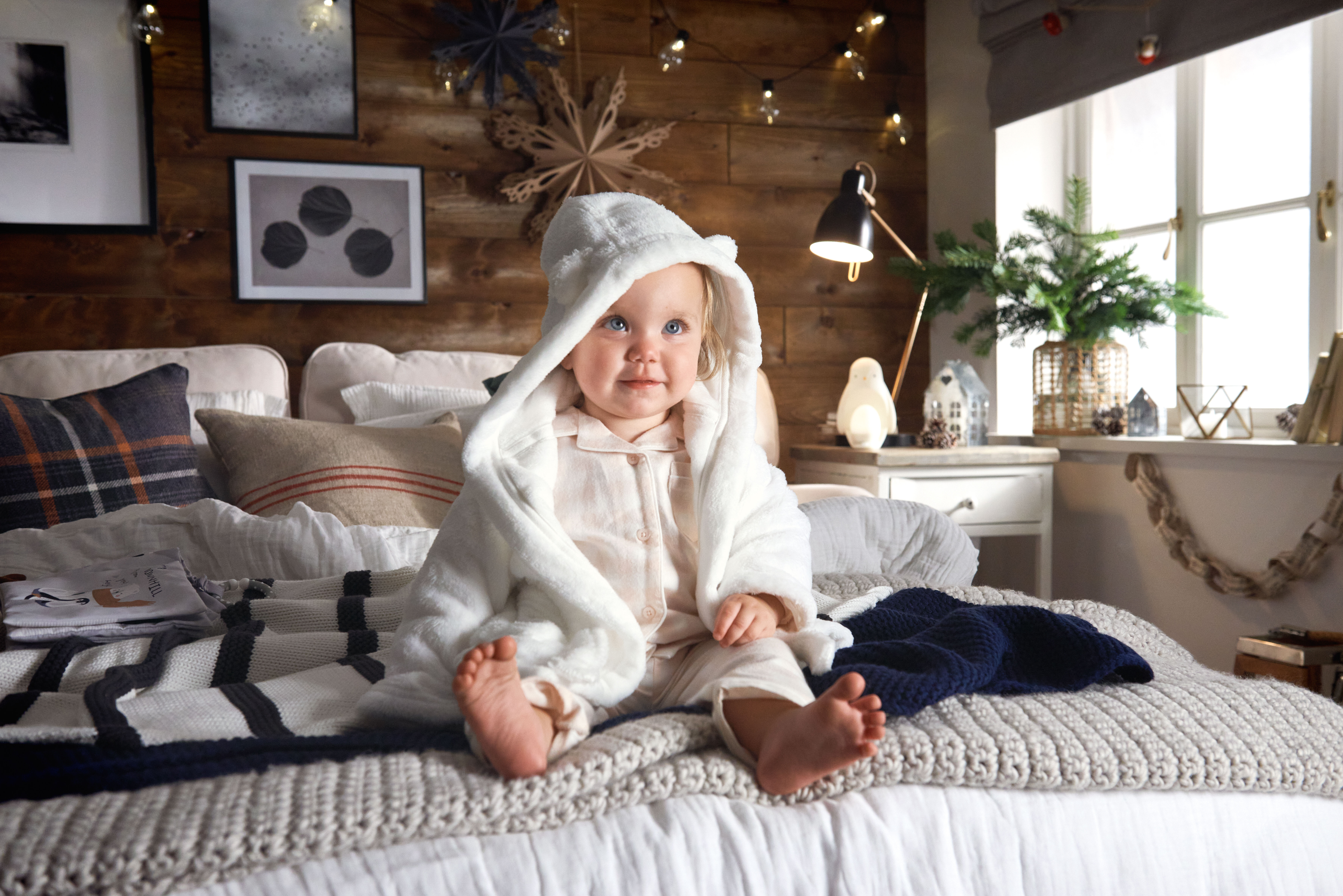 White Dressing Gown image number 10