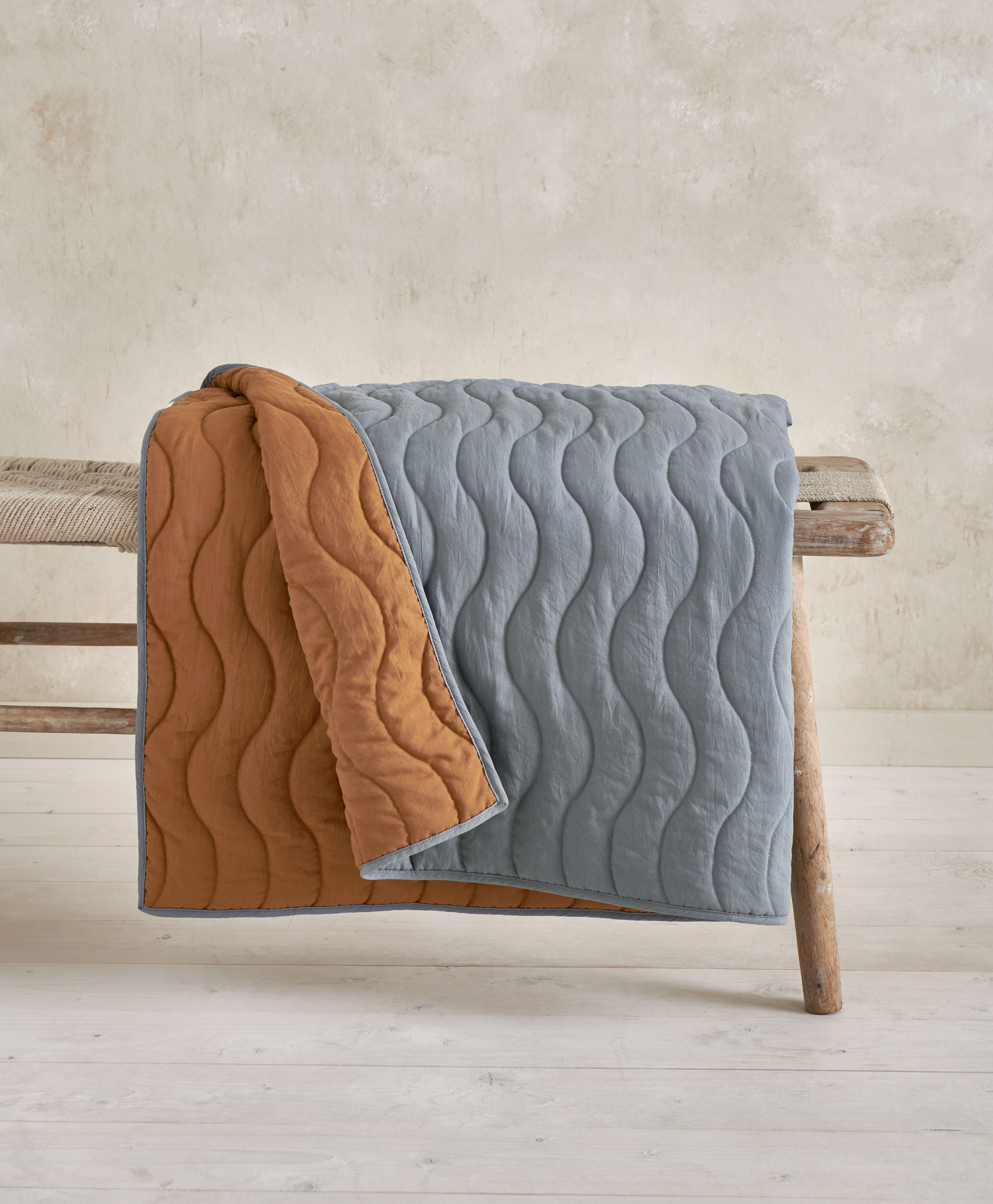 Quilt - Cotbed/Cot - Blue Mustard Wave image number 1